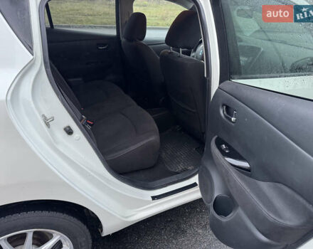 Белый Ниссан Лиф, объемом двигателя 0 л и пробегом 121 тыс. км за 6900 $, фото 17 на Automoto.ua