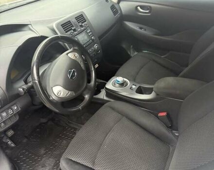 Білий Ніссан Ліф, об'ємом двигуна 0 л та пробігом 166 тис. км за 6500 $, фото 6 на Automoto.ua