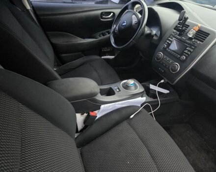 Белый Ниссан Лиф, объемом двигателя 0 л и пробегом 136 тыс. км за 7000 $, фото 4 на Automoto.ua