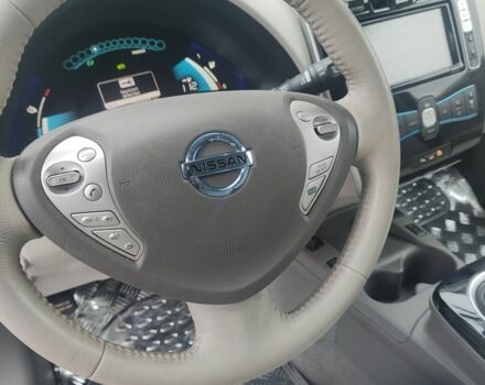 Білий Ніссан Ліф, об'ємом двигуна 0 л та пробігом 102 тис. км за 6200 $, фото 16 на Automoto.ua