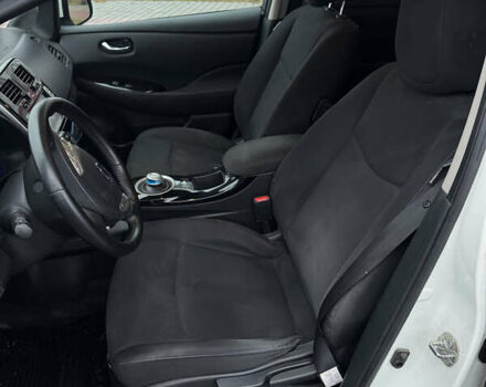 Белый Ниссан Лиф, объемом двигателя 0 л и пробегом 121 тыс. км за 6900 $, фото 9 на Automoto.ua