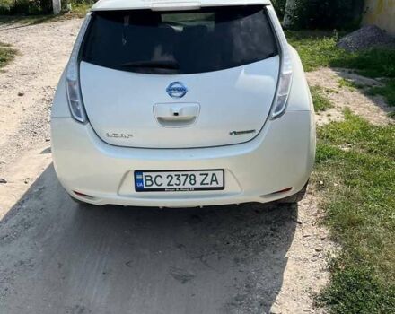 Білий Ніссан Ліф, об'ємом двигуна 0 л та пробігом 86 тис. км за 6200 $, фото 2 на Automoto.ua