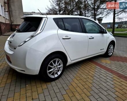 Белый Ниссан Лиф, объемом двигателя 0 л и пробегом 119 тыс. км за 6500 $, фото 10 на Automoto.ua