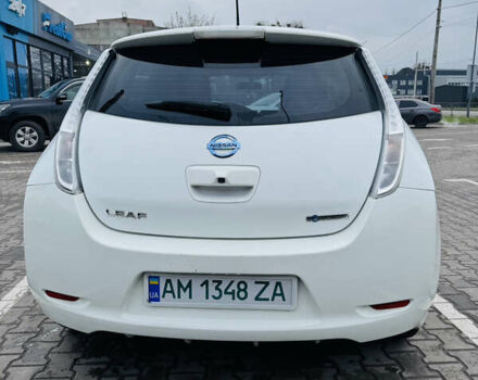 Белый Ниссан Лиф, объемом двигателя 0 л и пробегом 126 тыс. км за 6500 $, фото 3 на Automoto.ua