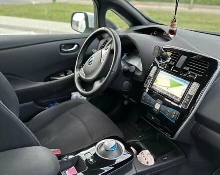 Білий Ніссан Ліф, об'ємом двигуна 0 л та пробігом 156 тис. км за 6899 $, фото 22 на Automoto.ua