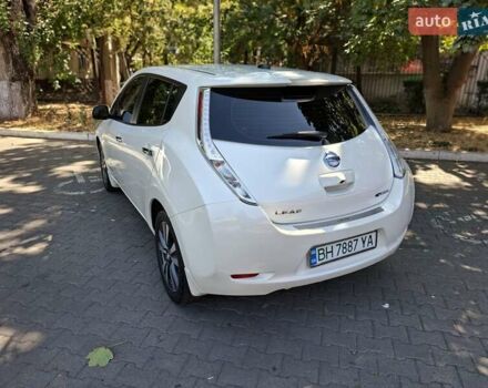 Білий Ніссан Ліф, об'ємом двигуна 0 л та пробігом 75 тис. км за 8222 $, фото 9 на Automoto.ua