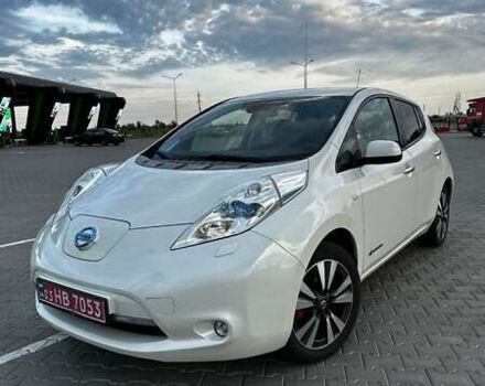 Білий Ніссан Ліф, об'ємом двигуна 0 л та пробігом 156 тис. км за 6899 $, фото 2 на Automoto.ua