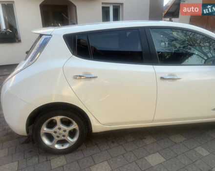 Белый Ниссан Лиф, объемом двигателя 0 л и пробегом 105 тыс. км за 6950 $, фото 4 на Automoto.ua