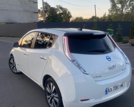 Белый Ниссан Лиф, объемом двигателя 0 л и пробегом 95 тыс. км за 8000 $, фото 4 на Automoto.ua