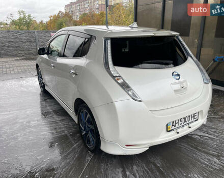 Белый Ниссан Лиф, объемом двигателя 0 л и пробегом 111 тыс. км за 7500 $, фото 14 на Automoto.ua