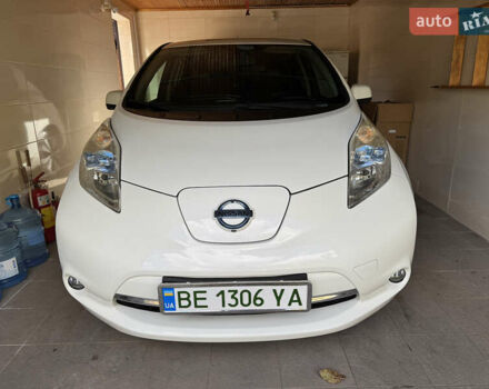 Білий Ніссан Ліф, об'ємом двигуна 0 л та пробігом 93 тис. км за 7900 $, фото 47 на Automoto.ua