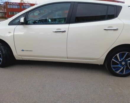 Білий Ніссан Ліф, об'ємом двигуна 0 л та пробігом 84 тис. км за 5400 $, фото 8 на Automoto.ua