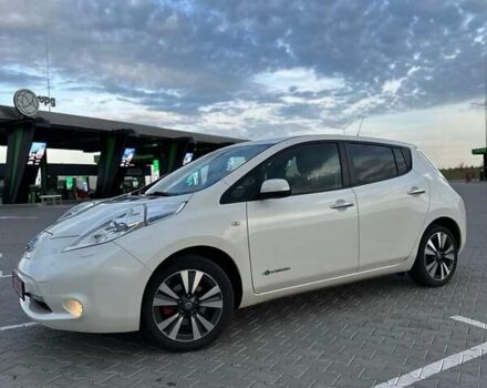 Білий Ніссан Ліф, об'ємом двигуна 0 л та пробігом 156 тис. км за 6899 $, фото 11 на Automoto.ua