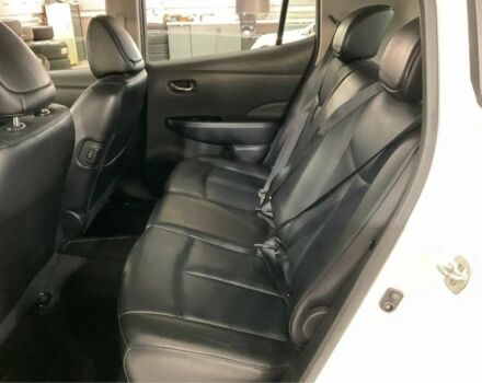 Білий Ніссан Ліф, об'ємом двигуна 0 л та пробігом 101 тис. км за 7300 $, фото 6 на Automoto.ua