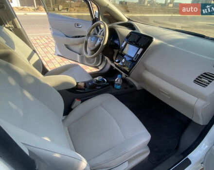 Білий Ніссан Ліф, об'ємом двигуна 0 л та пробігом 53 тис. км за 7700 $, фото 45 на Automoto.ua