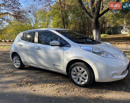 Білий Ніссан Ліф, об'ємом двигуна 0 л та пробігом 53 тис. км за 7700 $, фото 8 на Automoto.ua