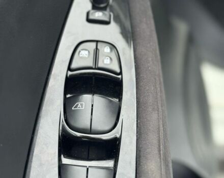 Білий Ніссан Ліф, об'ємом двигуна 0 л та пробігом 125 тис. км за 7400 $, фото 16 на Automoto.ua