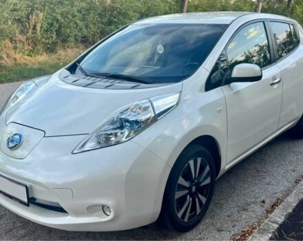 Белый Ниссан Лиф, объемом двигателя 0 л и пробегом 77 тыс. км за 6200 $, фото 2 на Automoto.ua