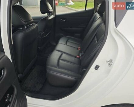 Белый Ниссан Лиф, объемом двигателя 0 л и пробегом 27 тыс. км за 8999 $, фото 24 на Automoto.ua