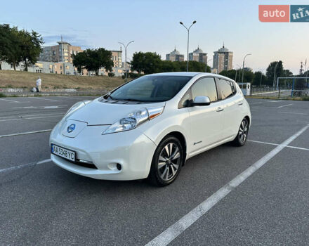 Белый Ниссан Лиф, объемом двигателя 0 л и пробегом 73 тыс. км за 9500 $, фото 1 на Automoto.ua