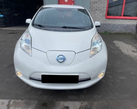 Белый Ниссан Лиф, объемом двигателя 0 л и пробегом 73 тыс. км за 4600 $, фото 1 на Automoto.ua