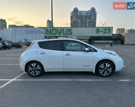 Белый Ниссан Лиф, объемом двигателя 0 л и пробегом 73 тыс. км за 9500 $, фото 4 на Automoto.ua