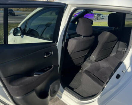 Белый Ниссан Лиф, объемом двигателя 0 л и пробегом 101 тыс. км за 7900 $, фото 5 на Automoto.ua