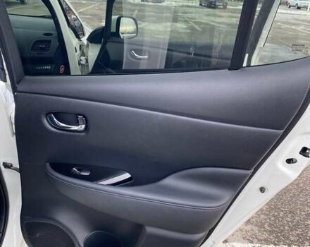 Белый Ниссан Лиф, объемом двигателя 0 л и пробегом 110 тыс. км за 14500 $, фото 10 на Automoto.ua