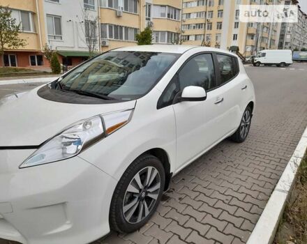 Білий Ніссан Ліф, об'ємом двигуна 0 л та пробігом 120 тис. км за 7200 $, фото 5 на Automoto.ua