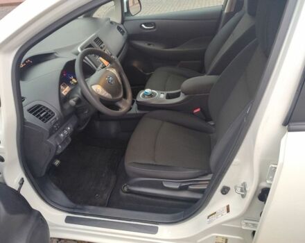 Білий Ніссан Ліф, об'ємом двигуна 0 л та пробігом 120 тис. км за 9000 $, фото 7 на Automoto.ua