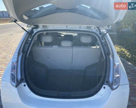 Білий Ніссан Ліф, об'ємом двигуна 0 л та пробігом 53 тис. км за 7700 $, фото 18 на Automoto.ua