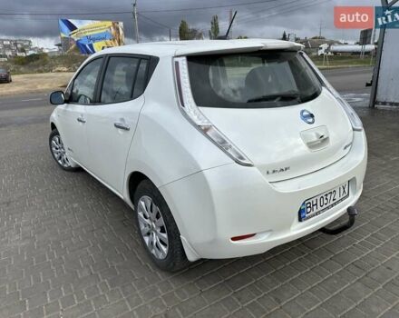 Белый Ниссан Лиф, объемом двигателя 0 л и пробегом 117 тыс. км за 9600 $, фото 3 на Automoto.ua