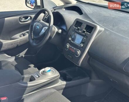 Білий Ніссан Ліф, об'ємом двигуна 0 л та пробігом 114 тис. км за 6690 $, фото 28 на Automoto.ua