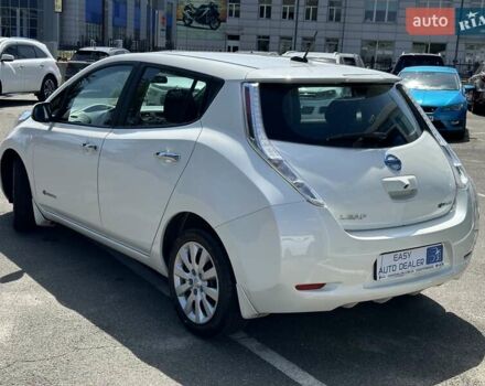 Білий Ніссан Ліф, об'ємом двигуна 0 л та пробігом 114 тис. км за 6690 $, фото 5 на Automoto.ua