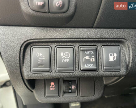 Белый Ниссан Лиф, объемом двигателя 0 л и пробегом 104 тыс. км за 6800 $, фото 13 на Automoto.ua