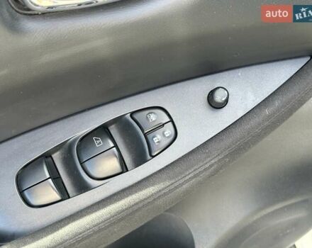 Білий Ніссан Ліф, об'ємом двигуна 0 л та пробігом 114 тис. км за 6690 $, фото 17 на Automoto.ua