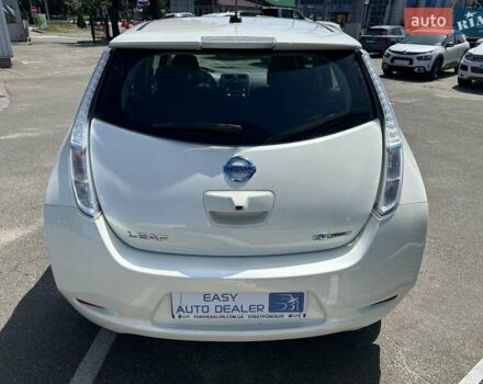 Білий Ніссан Ліф, об'ємом двигуна 0 л та пробігом 114 тис. км за 6690 $, фото 4 на Automoto.ua