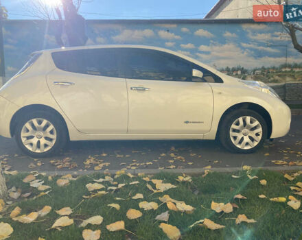 Білий Ніссан Ліф, об'ємом двигуна 0 л та пробігом 53 тис. км за 7700 $, фото 35 на Automoto.ua