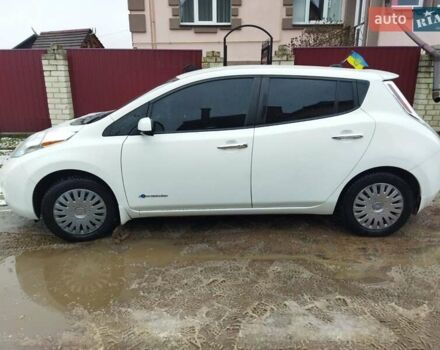 Белый Ниссан Лиф, объемом двигателя 0 л и пробегом 98 тыс. км за 11999 $, фото 3 на Automoto.ua