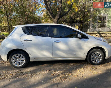 Білий Ніссан Ліф, об'ємом двигуна 0 л та пробігом 53 тис. км за 7700 $, фото 9 на Automoto.ua