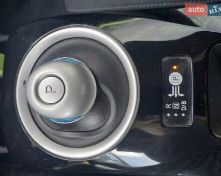 Білий Ніссан Ліф, об'ємом двигуна 0 л та пробігом 85 тис. км за 10000 $, фото 5 на Automoto.ua