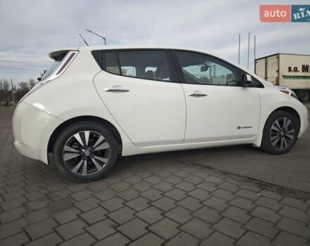 Белый Ниссан Лиф, объемом двигателя 0 л и пробегом 27 тыс. км за 8999 $, фото 12 на Automoto.ua