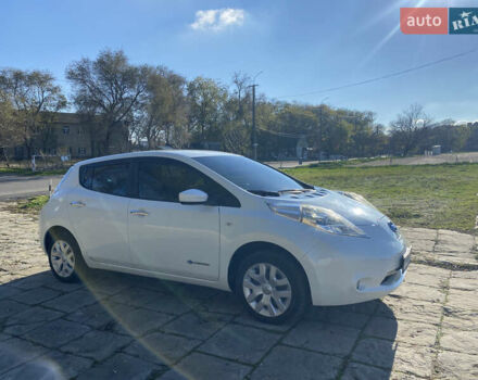 Білий Ніссан Ліф, об'ємом двигуна 0 л та пробігом 53 тис. км за 7700 $, фото 47 на Automoto.ua