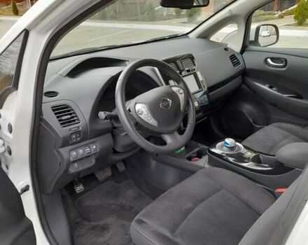 Білий Ніссан Ліф, об'ємом двигуна 0 л та пробігом 120 тис. км за 7200 $, фото 7 на Automoto.ua