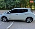 Белый Ниссан Лиф, объемом двигателя 0 л и пробегом 66 тыс. км за 8000 $, фото 4 на Automoto.ua