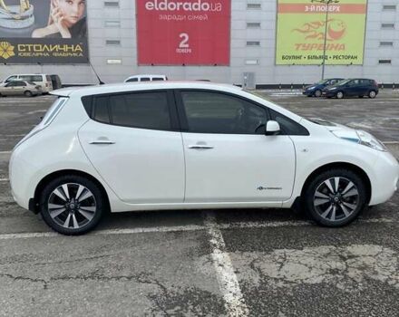 Белый Ниссан Лиф, объемом двигателя 0 л и пробегом 110 тыс. км за 14500 $, фото 6 на Automoto.ua