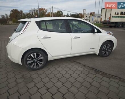 Белый Ниссан Лиф, объемом двигателя 0 л и пробегом 27 тыс. км за 8999 $, фото 3 на Automoto.ua