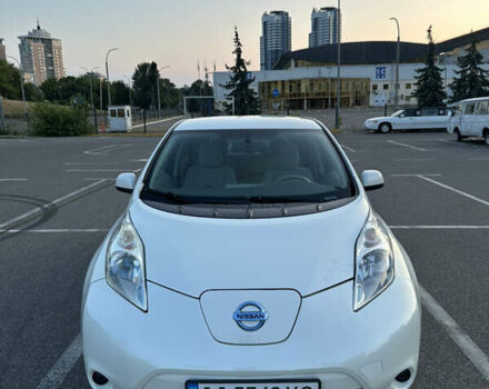 Белый Ниссан Лиф, объемом двигателя 0 л и пробегом 73 тыс. км за 9500 $, фото 2 на Automoto.ua