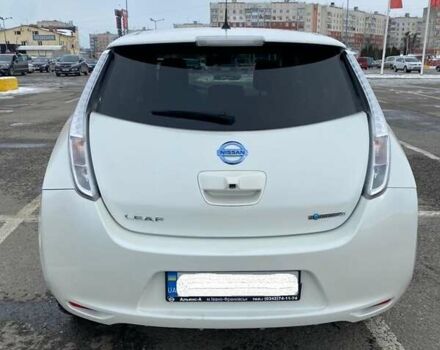 Белый Ниссан Лиф, объемом двигателя 0 л и пробегом 110 тыс. км за 14500 $, фото 4 на Automoto.ua