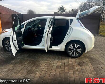 Белый Ниссан Лиф, объемом двигателя 0 л и пробегом 50 тыс. км за 7000 $, фото 6 на Automoto.ua